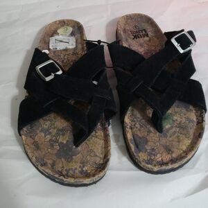 Muk luks Shayna Terra Strappy Buckle Thong Floral Cork Sandals 9